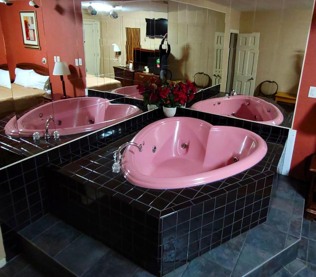 Red Carpet Inn Уест Спрингфийлд Екстериор снимка