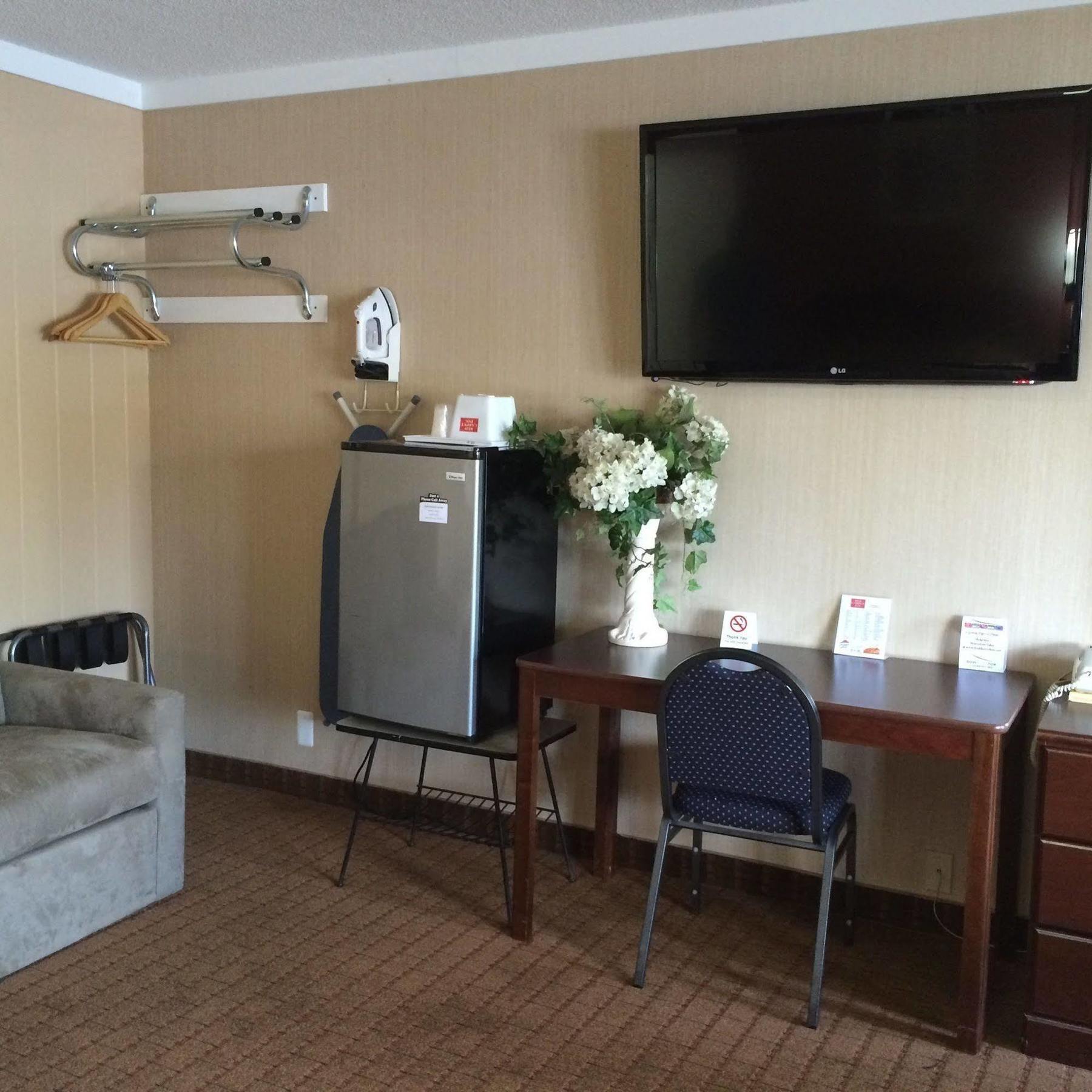 Red Carpet Inn Уест Спрингфийлд Екстериор снимка